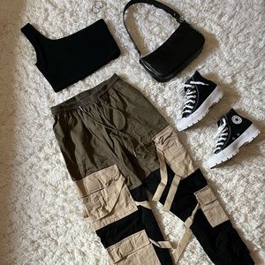 ❌SOLD❌Fashion nova Block it out cargo joggers olive/combo